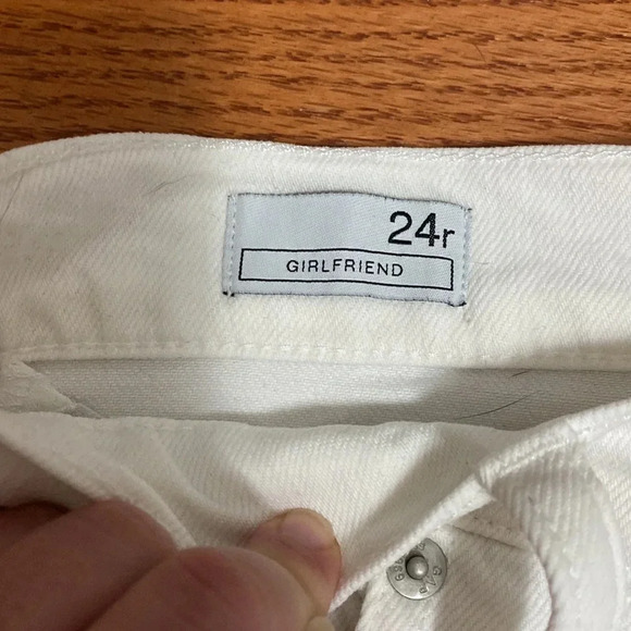 GAP White Girlfriend Fit Jeans Denim Size 24 R - Picture 4 of 9